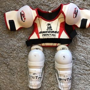 Youth hockey shin guards & shoulder pads